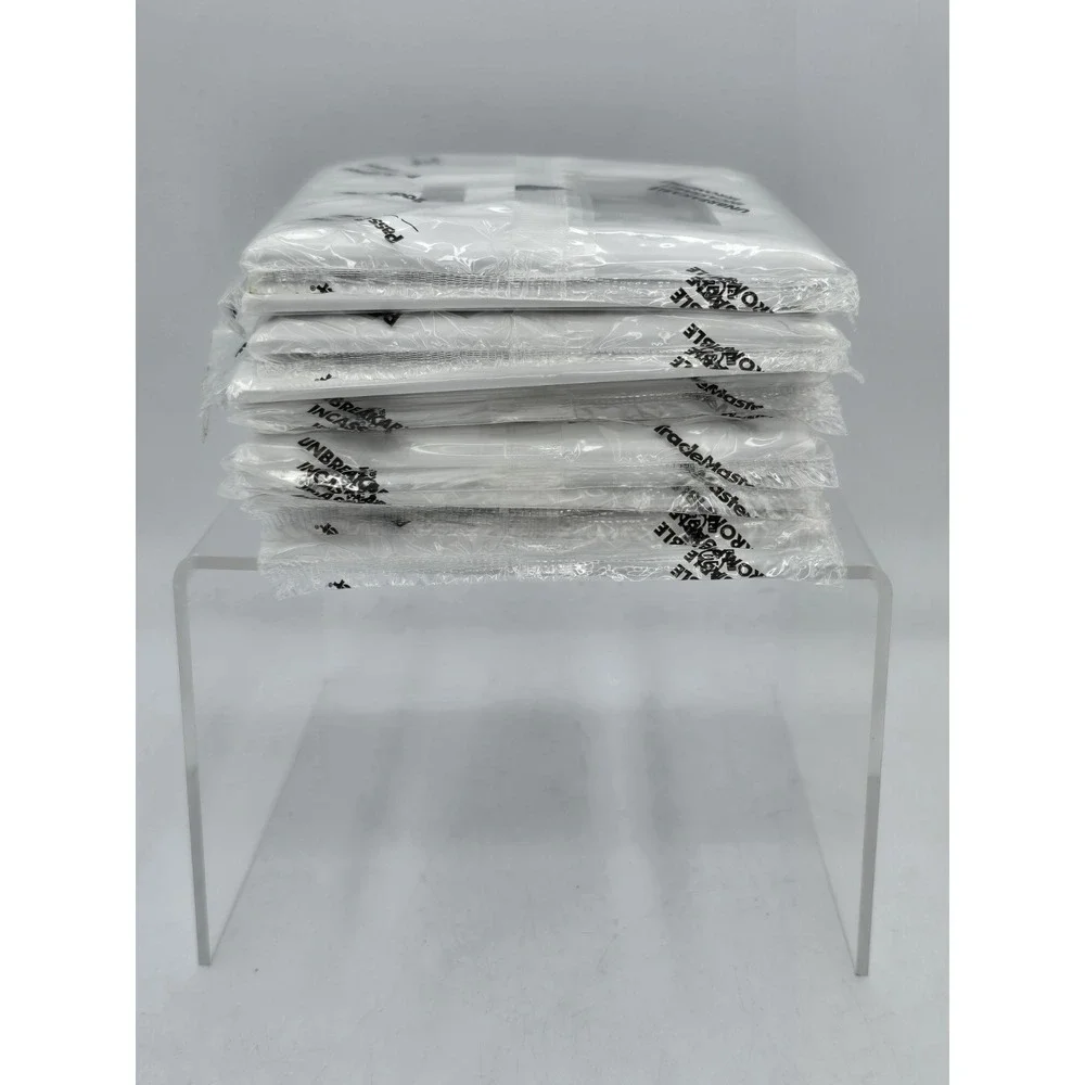 15 - Pass & Seymour TP126WCC12 White‎ 1-Toggle & 1 Decorator Opening Nylon Wall